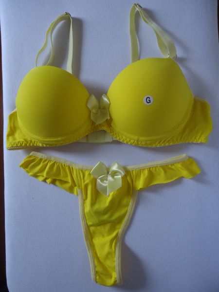 Conjunto amarelo