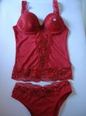 Corselet vermelho com renda